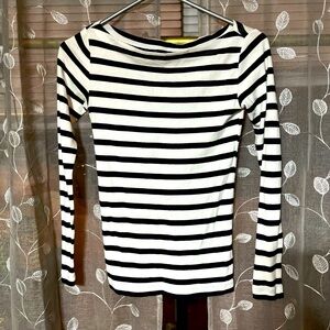 Navy blue and white striped Gap top